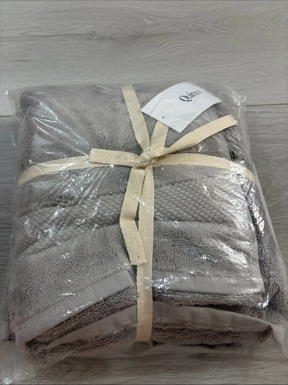 Quince hand towel